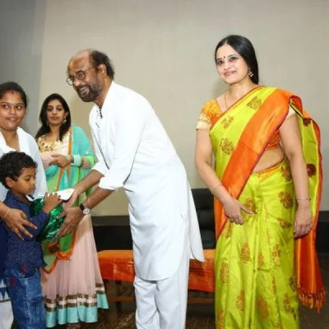 `ஶ்ரீராமுக்கு பொம்மை வாங்கி வைத்திருக்கிறேன்!' - சிறுவனின் இறப்பால் கண்கலங்கிய ரஜினி