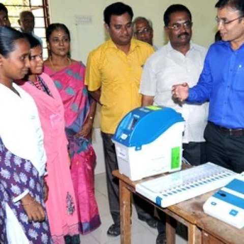 `அரசு ஊழியர்கள், ஆசிரியர்களின் 1.5 லட்சம் வாக்குகள் நிராகரிப்பா' - உண்மை நிலவரம் என்ன?