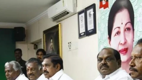 `ராஜ்யசபா ரேஸில் முந்தப்போவது யார்?’ - அ.தி.மு.க-வில் நடக்கும் உச்சக்கட்ட விவாதம்!