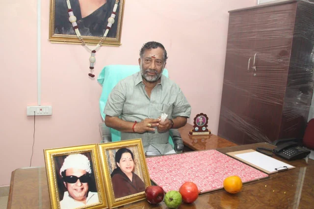 ஓ.பி.எஸ் தம்பிமீது வழக்கு பதிவுசெய்ய நீதிமன்றம் உத்தரவு!