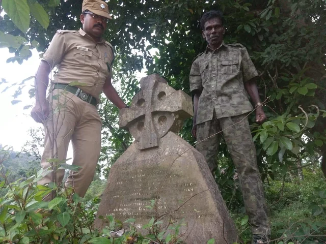 புதரில் கிடந்த வில்லியம் கேம்ப்பெல்லின் கல்லறை!