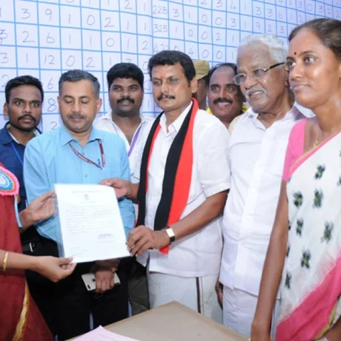 `விஜயபாஸ்கர் எப்போ ராஜினாமா பண்ணுவார் கேட்டு சொல்லுங்க!’ - கலாய்க்கும் செந்தில் பாலாஜி
