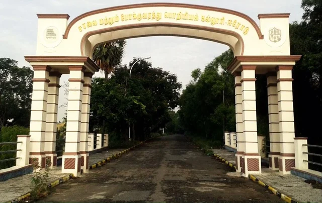 போக்குவரத்து ஊழியர்களுக்கென்று மருத்துவக்கல்லூரி தொடங்கப்பட்ட கதை! #LetsLearn