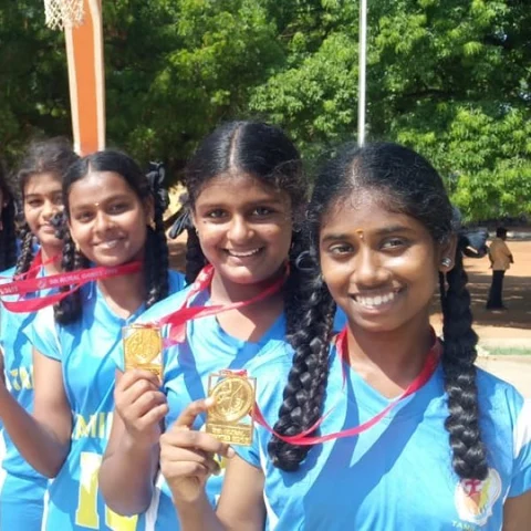 கூடைப்பந்தாட்டத்தில் தமிழகத்துக்கு தங்கம்! - வத்தலகுண்டு மாணவிகள் சாதனை
