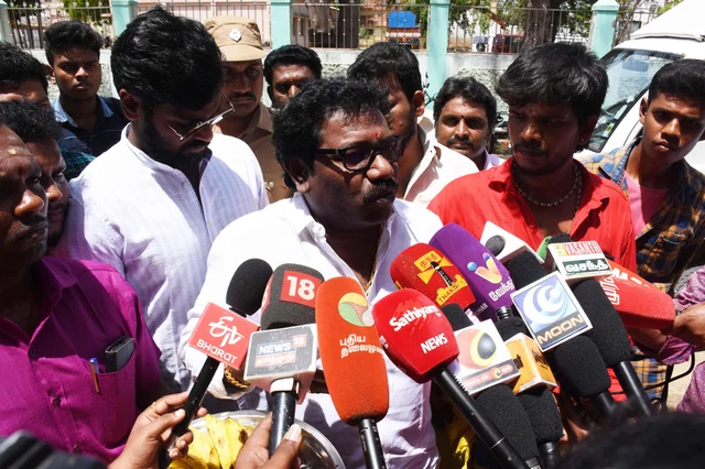 `திட்டமிட்டபடி 23-ம் தேதி நடிகர் சங்கத் தேர்தல் நடைபெறும்!’ - கருணாஸ் எம்.எல்.ஏ