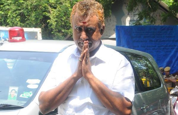 அமைச்சர் வேலுமணி அவர்களே... நீங்கள் பரப்புவதுதான் வதந்தி! தொடரும் குடிநீர்ப் பிரச்னை!