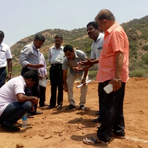 முனியாண்டி கோயிலில் தொல்லியல் துறையினர் அகழாய்வு! - என்ன காரணம்?