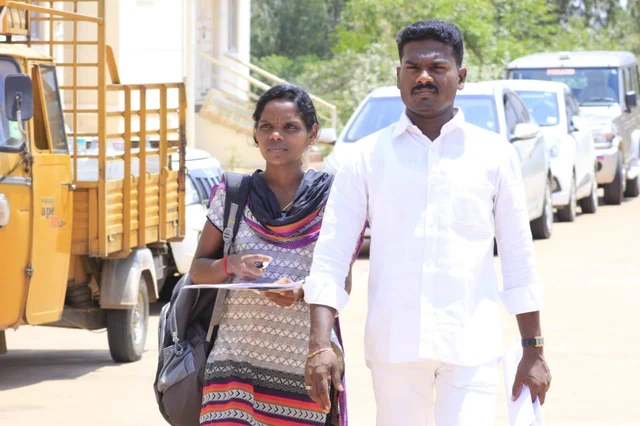 `ஆணவக் கொலைசெய்ய முயற்சி நடக்கிறது!' - துப்பாக்கி லைசென்ஸ் கேட்டு தஞ்சை தம்பதி மனு