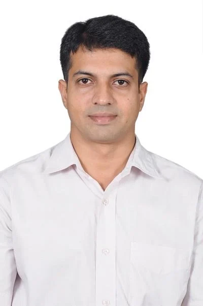 வெளிநாட்டில் மருத்துவப் படிப்பு... சாதக பாதகங்கள் மற்றும் அனுபவங்களைப் பகிரும் மருத்துவர் ராஜேஷ் கண்ணா #LetsLearn