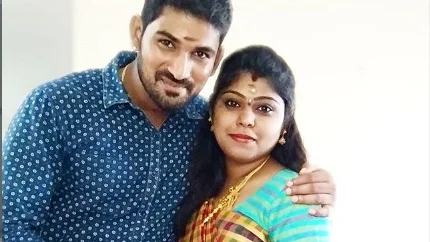 மனைவியுடன் கார்த்திக் வாசு