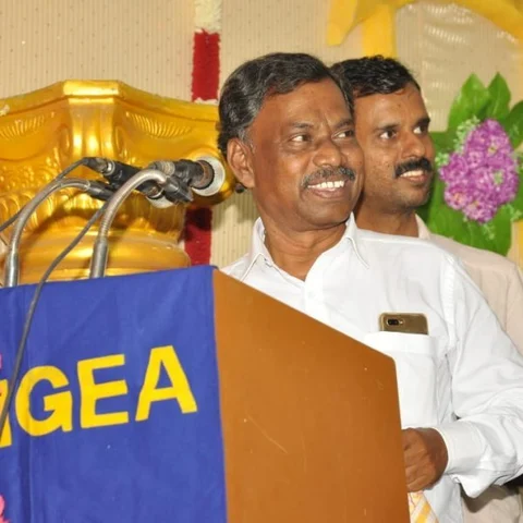ஓய்வுபெறும் நாளில் அரசு ஊழியர் சங்க மாநிலத் தலைவர் இடைநீக்கம்: அரசு ஊழியர்களுக்கு மிரட்டலா?