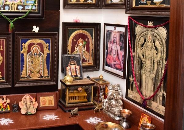 ``அம்மாகிட்ட அடம்பிடிச்சு, அந்த ராசியான போட்டோவை வாங்கிட்டு வந்தேன்'' - பூர்ணிமா பாக்யராஜ் #WhatSpiritualityMeansToMe