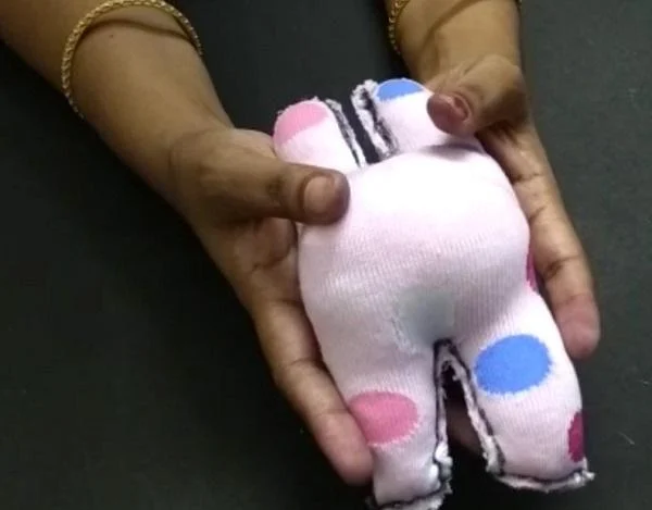பயன்படுத்தாத சாக்ஸ் டு டெகரேட்டீவ் பொம்மைகள்... ஈஸி சாக்ஸ் கிராஃப்ட்!
