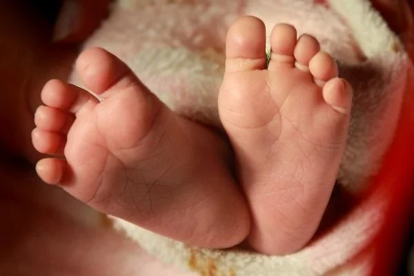 மாயமான கர்ப்பிணி; பத்து நாள்கள் கழித்து உயிருடன் கிடைத்த குழந்தை!