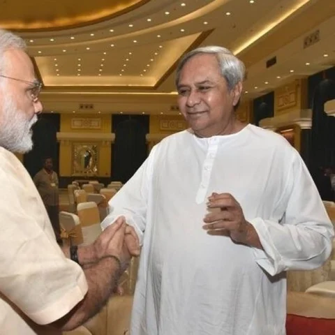 மக்களவைத் தேர்தலின் கிங் மேக்கரா நவீன் பட்நாயக்? - பரபரக்கும் அரசியல் களம்!