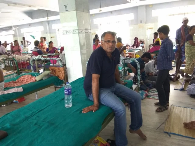 ``நான் தாக்கப்பட்டேன்; காவல் நிலையத்தில்தான் அவரின் தொடர்புகள் புரிந்தது!” - எழுத்தாளர் ஜெயமோகன்