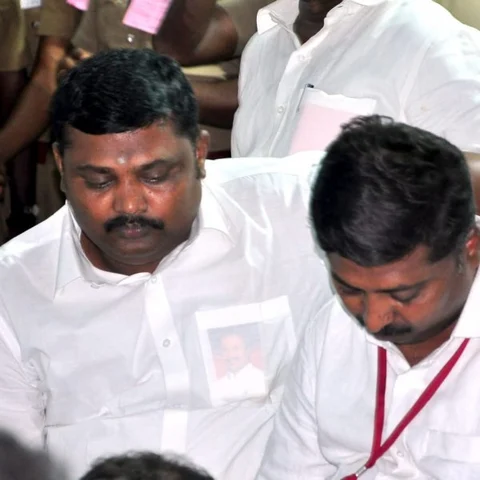 காங்கிரஸுக்கு கிடைத்தது மட்டும் எங்களுக்குக் கிடைத்திருந்தால்...! - தி.மு.க வேட்பாளரை கலங்க வைத்த 456 வாக்குகள்