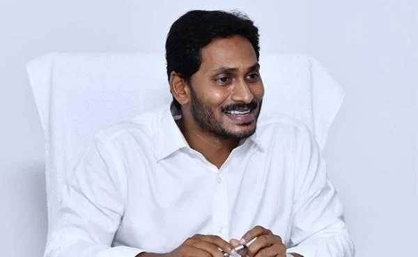 இந்திய வரலாற்றில் இது முதன்முறை! - திரும்பி பார்க்க வைத்த ஜெகன்மோகன் ரெட்டி