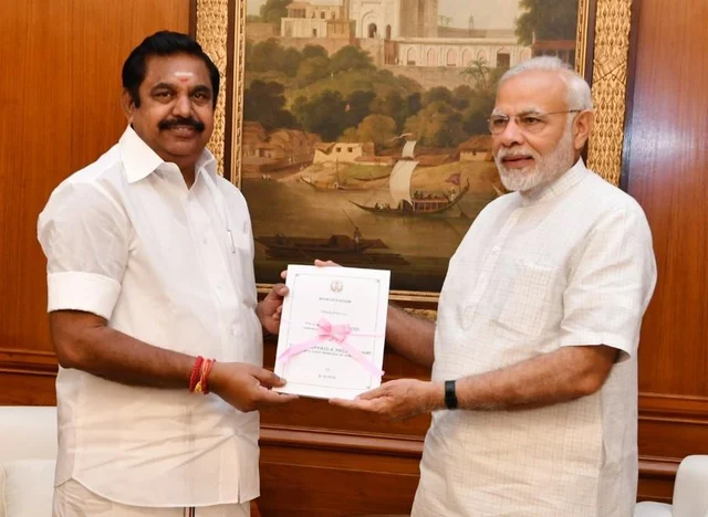 `நீங்கள் இதைச் செய்தால், நாங்கள் அதைச் செய்வோம்!'- டெல்லி சிக்னலுக்காகக் காத்திருக்கும் ஸ்டாலின்