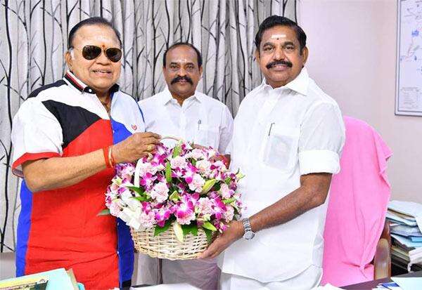 அதிமுகவில் இணைந்தார் நடிகர் ராதாரவி!