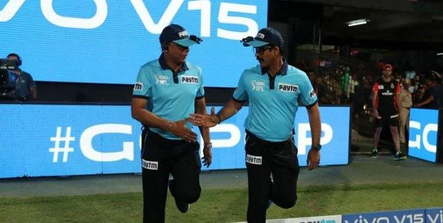 `சி.எஸ்.கே' தி.மு.க... `மும்பை இந்தியன்ஸ்' அ.தி.மு.க..! EPL-ல் ஜெயிப்பது யார்?