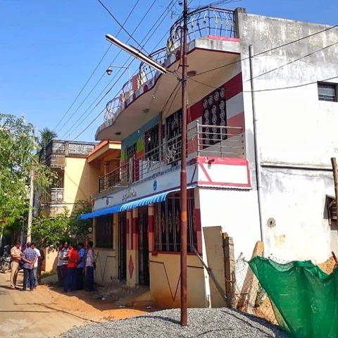 `7 செல்போன்கள், 18 ஆவணங்கள் பறிமுதல்!'- ஐஎஸ்ஸுடன் தொடர்புடையவர் வீட்டில் என்ஐஏ அதிகாரிகள்
