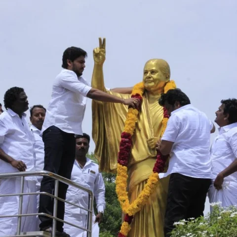`அந்தக் கட்சியைப்போல் அ.தி.மு.க ஆகிவிடக் கூடாது!' - ஈ.பி.எஸ், ஓ.பி.எஸ்-ஸை எச்சரிக்கும் ஜெய் ஆனந்த்
