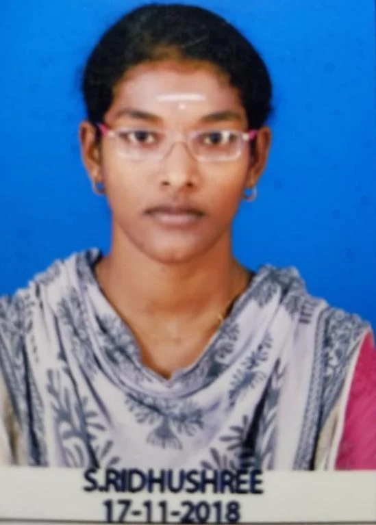 10-ம் வகுப்பில் 461.. 12-ம் வகுப்பில் 490..! - நீட் தோல்வியால் திருப்பூர் மாணவி தற்கொலை