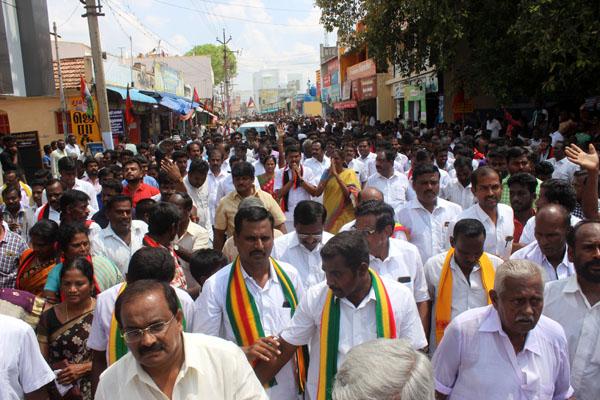 ``செந்தில் பாலாஜி எங்களை மதிப்பதே இல்லை!'' அரவக்குறிச்சியில் கூட்டணிக் கட்சியினர் புலம்பல்!