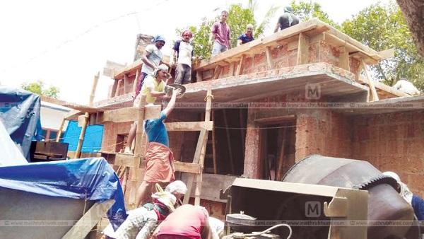 தங்களின் மாதச் சம்பளத்தை வழங்கிய காவலர்கள் - சமையல்காரருக்காகத் தயாராகும் வீடு