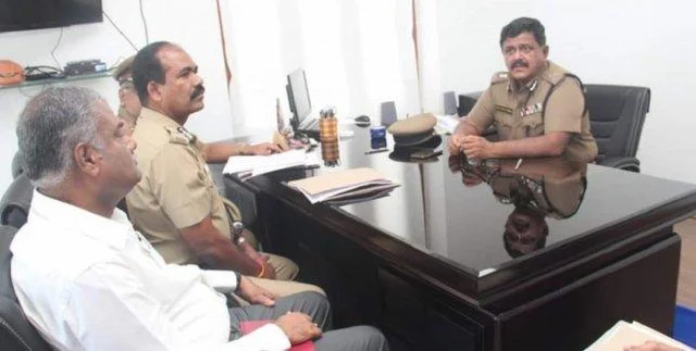 `தேர்தல் நடத்தை விதிகள் அமலில் இருக்கும்போது விருந்தா?’ - விழிபிதுங்கும் அதிகாரிகள்