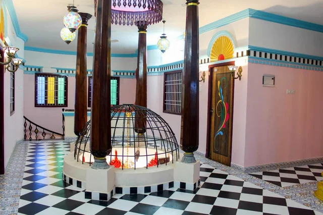 மனைவி சொன்ன ஒரு வார்த்தை; மினி அரண்மனையை எழுப்பிய கணவர்! - விழுப்புரம் பிரமாண்டம் #MyVikatan