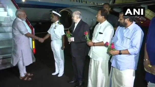 இரண்டாவது முறை பிரதமரான பின் பங்கேற்கும் முதல் நிகழ்ச்சி - கேரளா வந்தடைந்தார் பிரதமர் மோடி