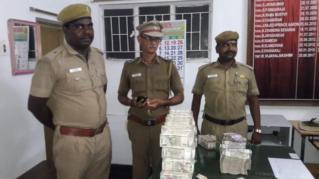 கோட்டூர்புரம் சாலையில் கிடந்த ரூ.1.5 கோடி!- அதிகாலையில் நடந்த போலீஸ் சேஸிங்