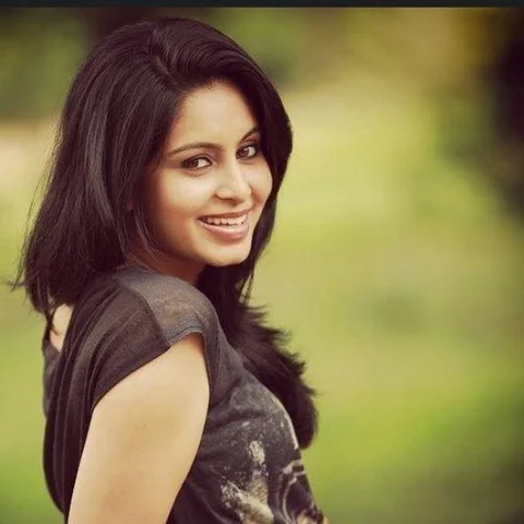 ``சேவை நோக்கத்துக்காகவே தேர்தல் பணிகளில் ஈடுபட்டேன்!'- நாடோடிகள் புகழ் அபிநயா