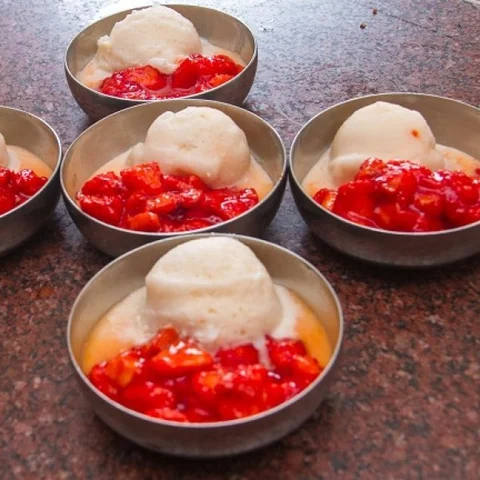 நாவில் கரையும் மைக்கேல்ஸ் ஐஸ்க்ரீம்.. க்ரிஸ்பி மயில் மார்க் பூந்தி.. திருச்சி ஸ்பெஷல்! #MyVikatan