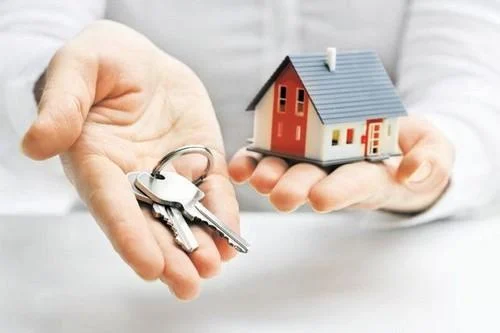 ஆசையாக தந்தை கட்டிய வீடு!- வங்கி அதிகாரிகளின் டார்ச்சரால் பறிபோன தாய், மகள் உயிர்