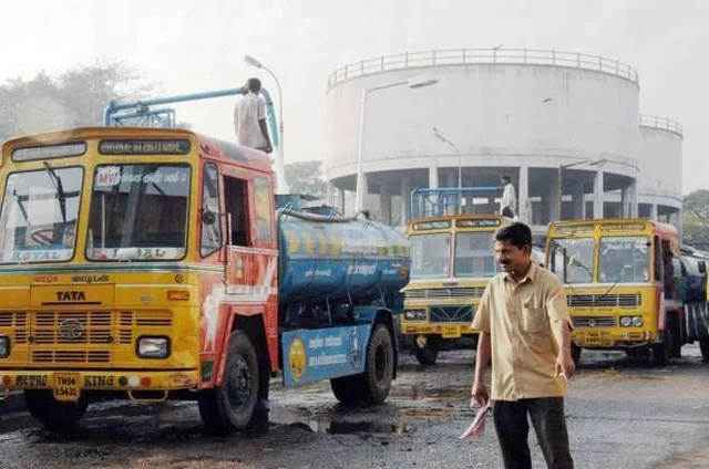 தண்ணீருக்குத் தவிக்கும் தலைநகர மக்கள்... மெட்ரோ வாட்டரில் விளையாடும் அரசியல்!