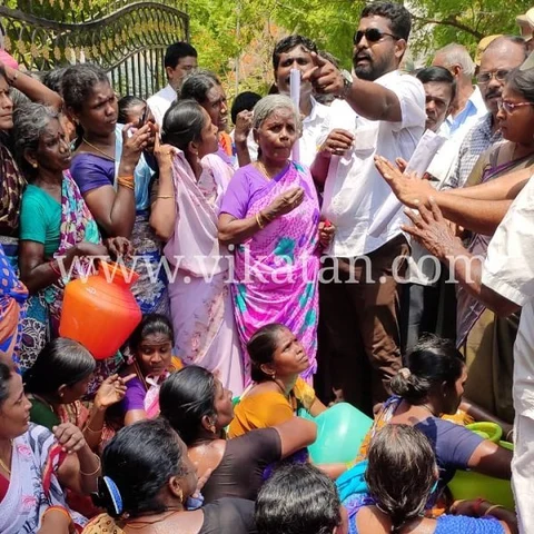 குடிநீர் வழங்கக்கோரி முற்றுகையிட்ட மக்கள்: ‘கெட் அவுட்’ சொன்ன மாவட்ட ஆட்சியர்!