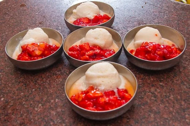 நாவில் கரையும் மைக்கேல்ஸ் ஐஸ்க்ரீம்.. க்ரிஸ்பி மயில் மார்க் பூந்தி.. திருச்சி ஸ்பெஷல்! #MyVikatan