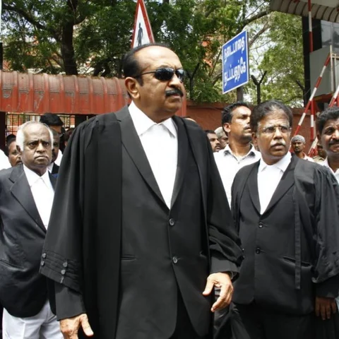 ஸ்டெர்லைட்டுக்கு எதிராக ஆஜரான வைகோ…வழக்கிலிருந்து விலகிய நீதிபதி..!
