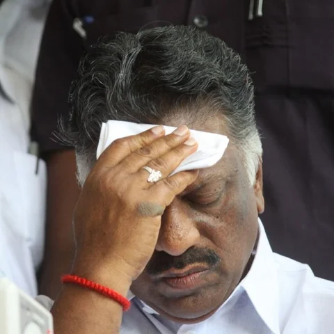 `ஓ.பி.எஸ் வீட்டுக்கே இந்த நிலைமையா?' - அலட்சிய அதிகாரிகளால் அப்செட்!