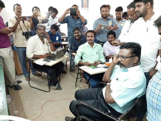 திக் திக் நிமிடங்களில் திருமாவளவன் - 4 பெட்டிகள் மிஸ்ஸிங்; திருப்பத்தை ஏற்படுத்திய 18-வது சுற்று