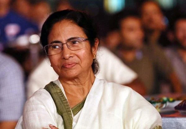 பா.ஜ.க-வில் திரிணாமுல் எம்.எல்.ஏ-க்கள்; மோடி பதவியேற்பு விழாவில் மம்தா - என்ன நடக்கிறது மேற்கு வங்கத்தில்?