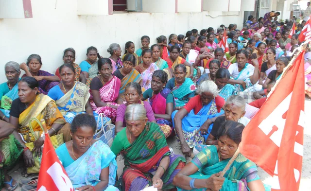 மூன்று மாதமாக சம்பளப் பணம் இழுத்தடிப்பு - பண்ணைத் தொழிலாளர்களின் பட்டினிப் போராட்டம்