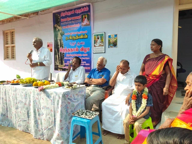 `கேக் இல்லை; மெழுகுவத்தி இல்லை!’ - தமிழர் மரபுப்படி கொண்டாடப்பட்ட பிறந்த நாள் விழா