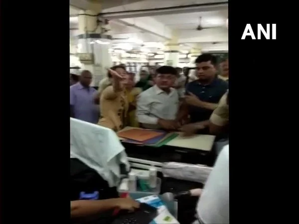 மருத்துவர் மீது தாக்குதல்