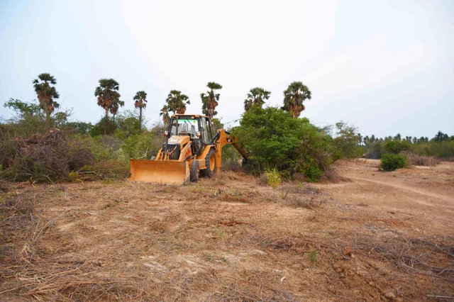 தூர்வாரும் பணி