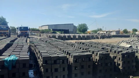 ஹாலோ பிளாக் தயாரிக்கும் இடம்