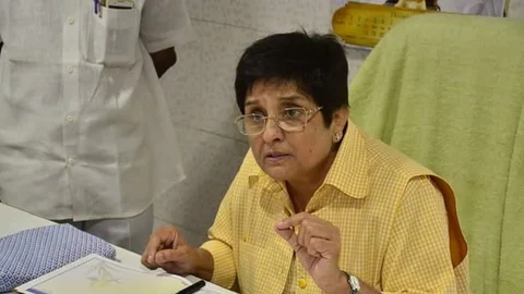 புதுச்சேரி துணை நிலை ஆளுநர் கிரண் பேடி